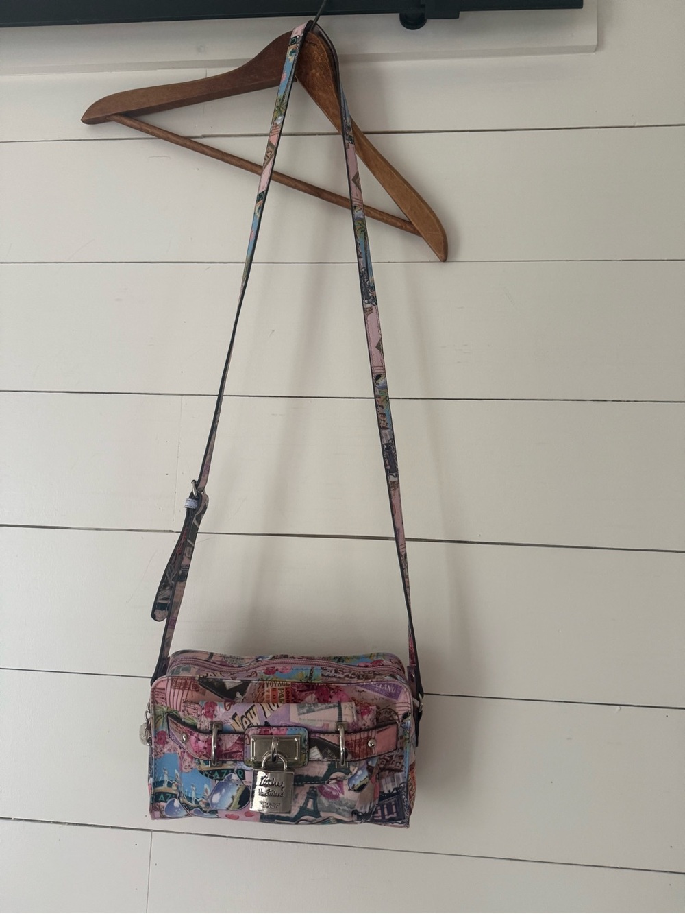 Y2K Kathy Van Zeeland Crossbody Shoulder Bag Purse Postcard New York Fifth Avenu
